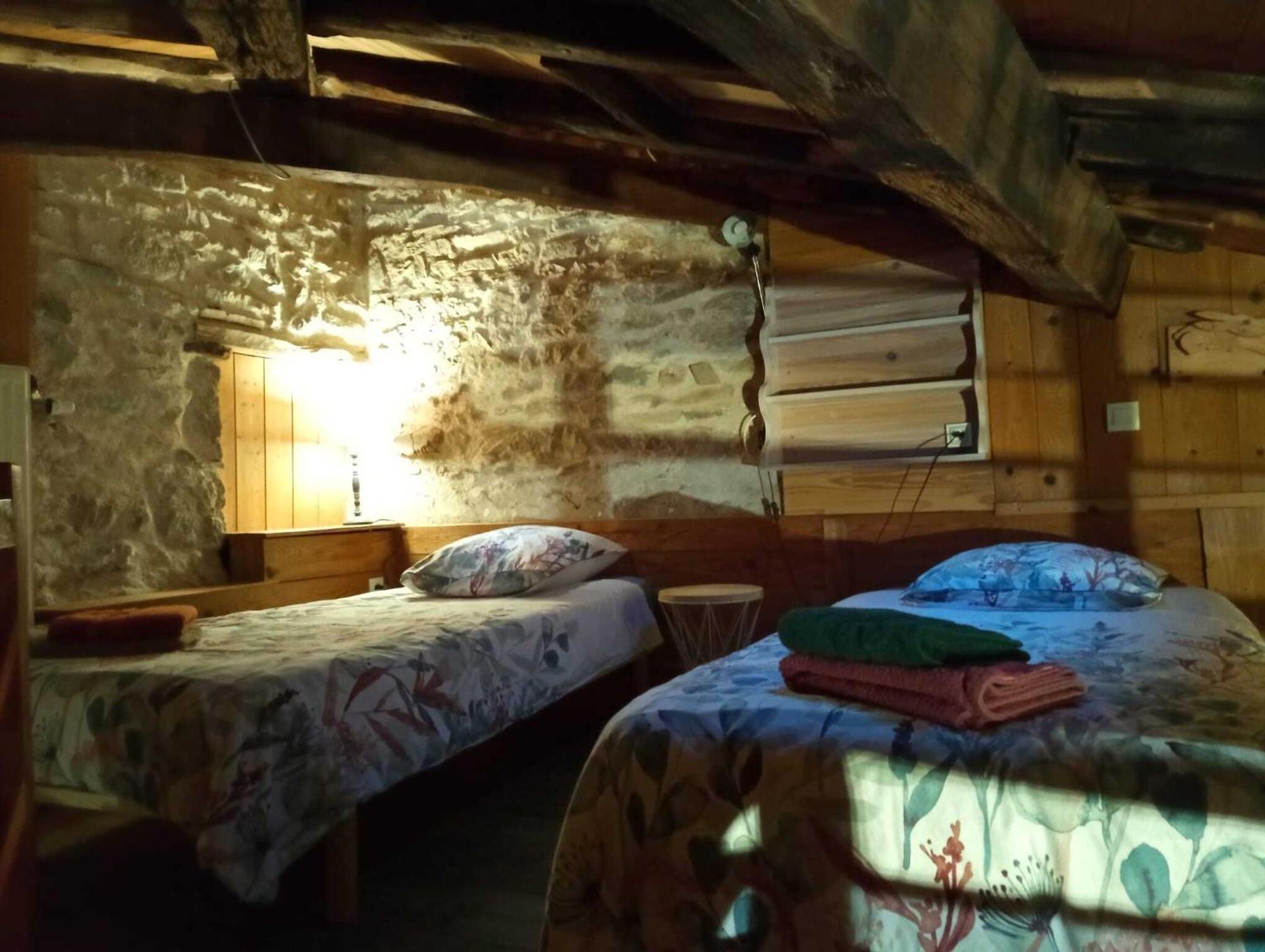 Yzeron埃塞拉兹旅馆别墅 外观 照片